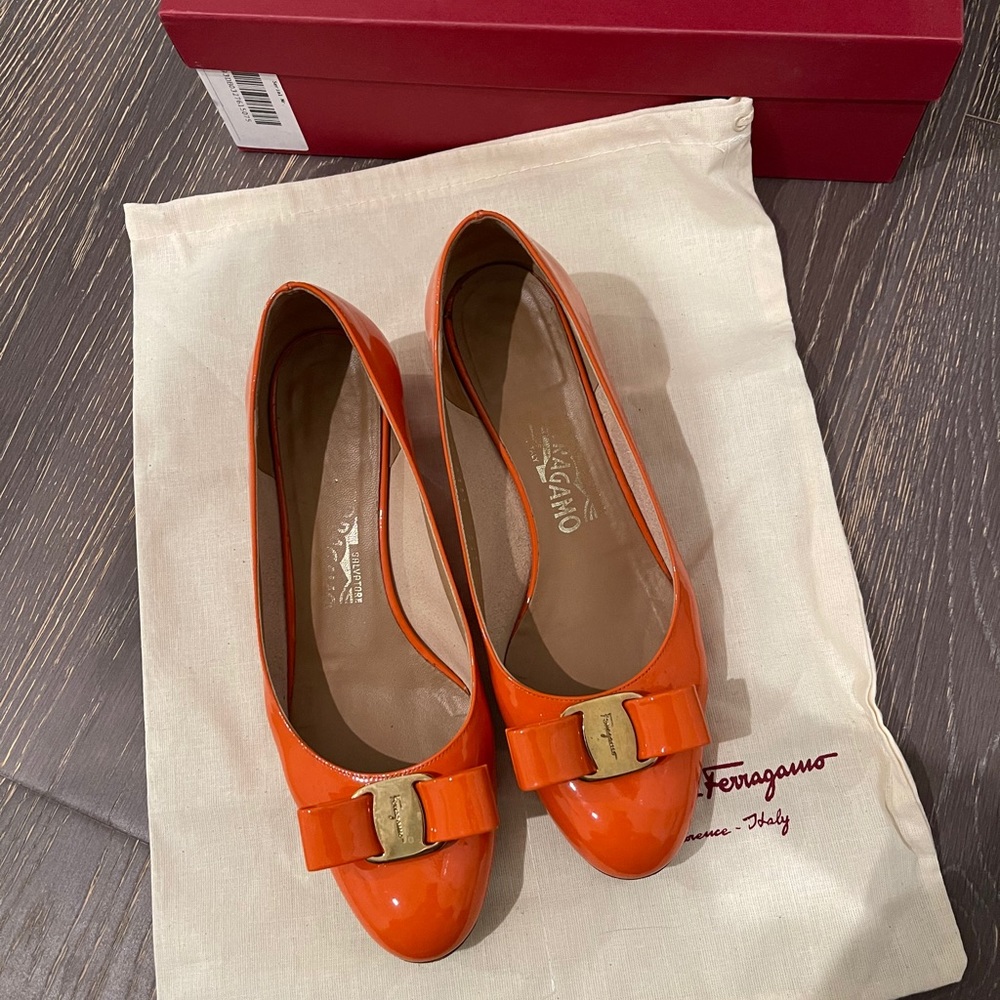 Salvatore Ferragamo Vera Pumps Shoes
